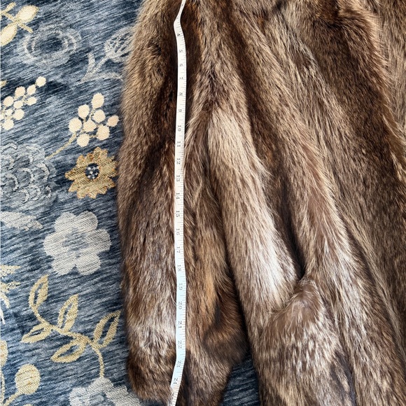 Luxurious Brown Fur Coat - 100% Raccoon Fur - Picture 11 of 15